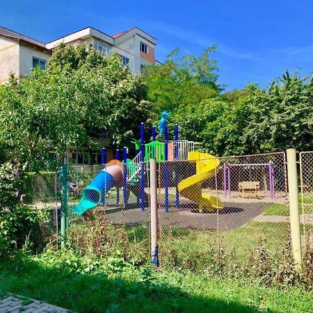 Emma Accommodation - Clean And Comfortable Apartment Iasi Exterior photo